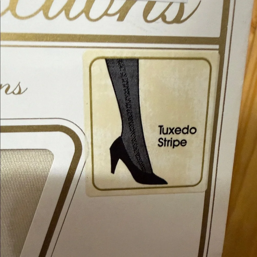 Hanes Silk Reflections Pearl Tuxedo Stripe Control Top Pantyhose. Size 3X